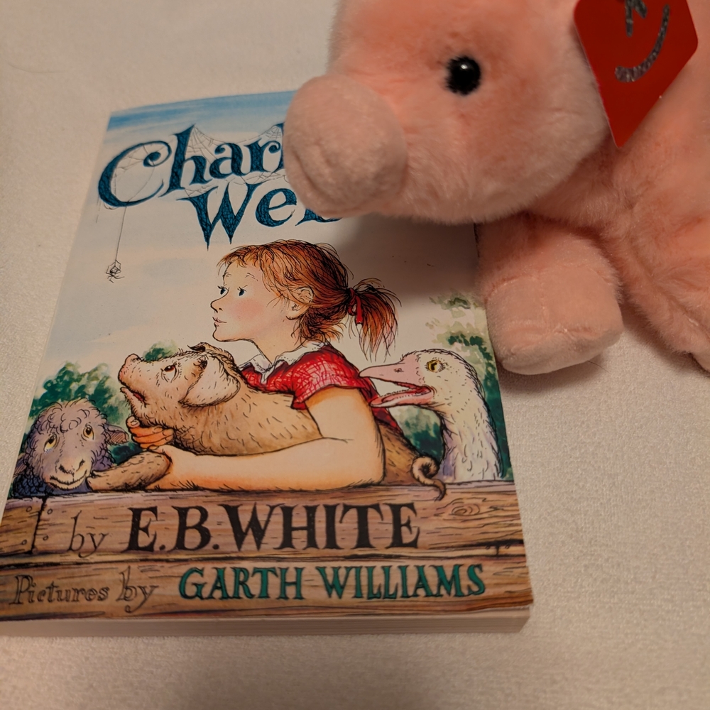 Illustrated NEW Charlotte's Web Children's Book with Plush Pink Pig by Aurora